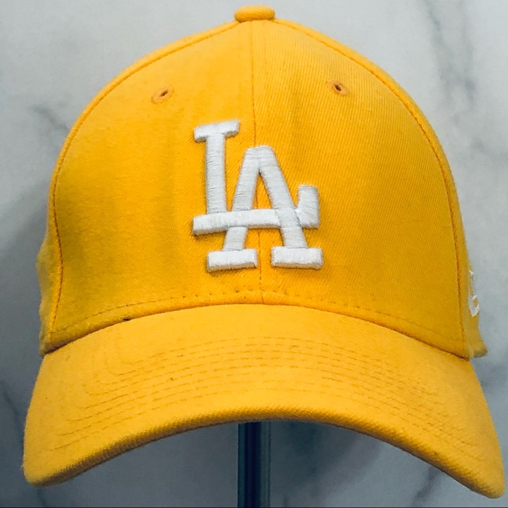 LA Dodgers Hat Baseball Cap knit flex fit Gold White MLB New Era 39 Thirty M L - Picture 13 of 14